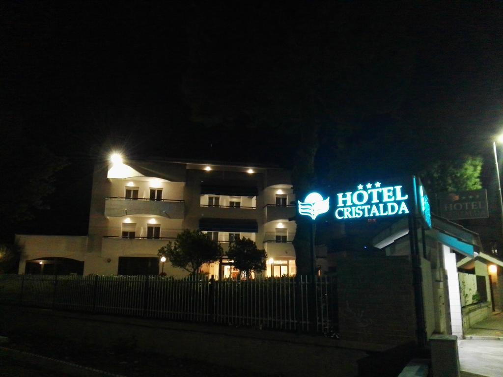 Hotel Cristalda ヴィエステ エクステリア 写真